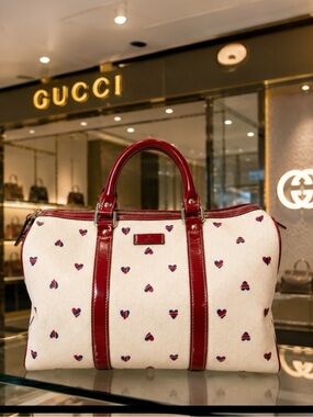 AUTHENTIC GUCCI SUPREME HEARTS BOSTON BAG LIMITED EDITION EGGSHELL & RED-FUN!
